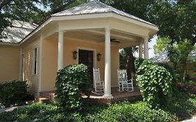 The Inn At Houmas House Estate